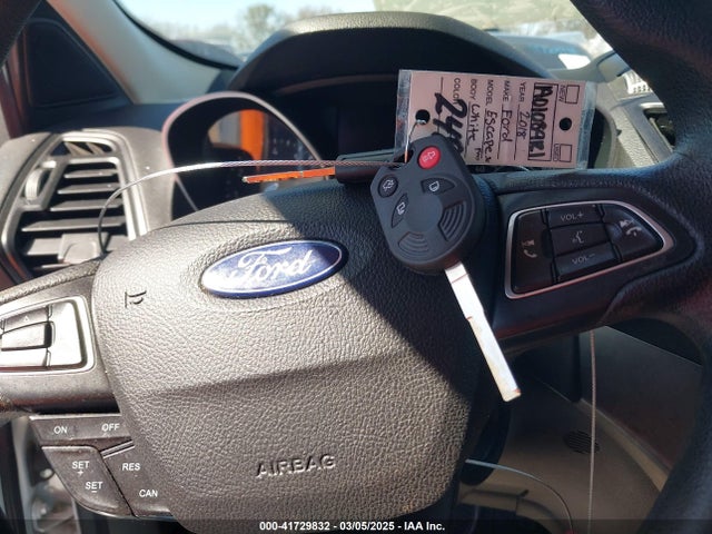 1FMCU0GD1JUA01089 Ford ESCAPE SE