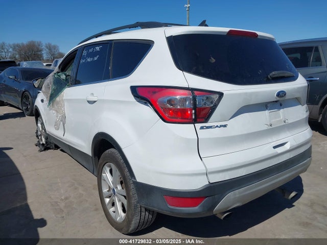 1FMCU0GD1JUA01089 Ford ESCAPE SE