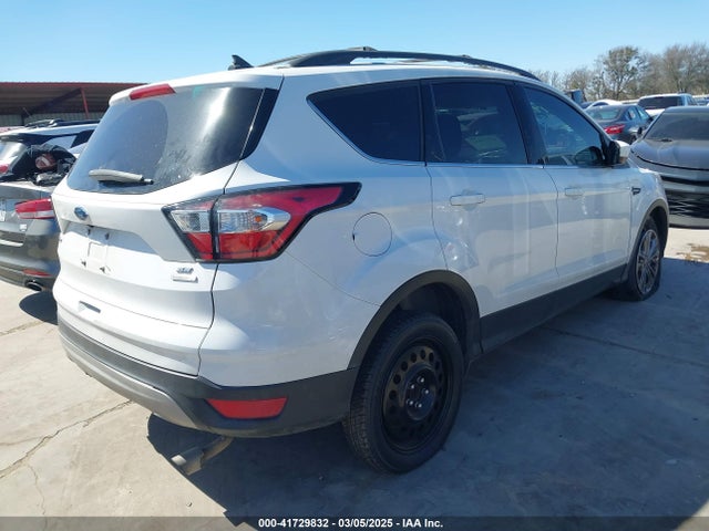 1FMCU0GD1JUA01089 Ford ESCAPE SE
