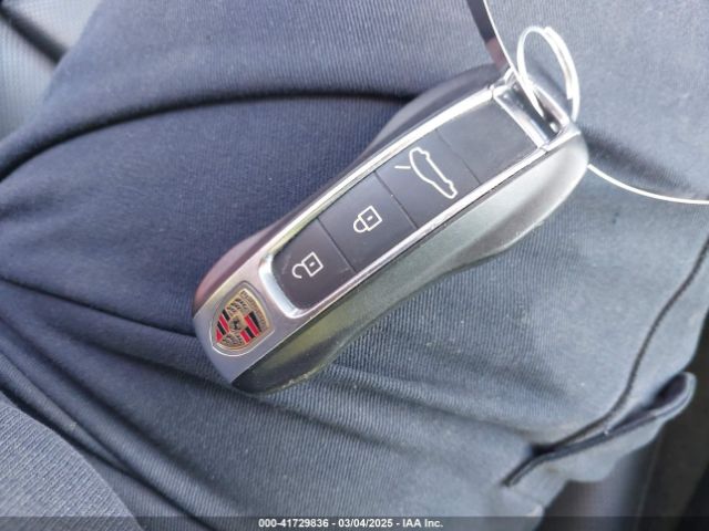 WP0AA2A72LL102430 Porsche PANAMERA 4