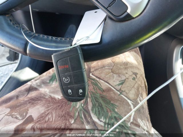 3C4NJCBB2JT182730 Jeep Compass Latitude Fwd