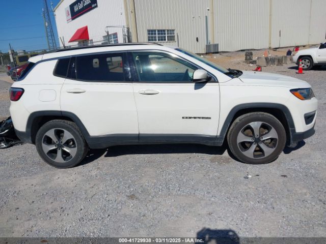 3C4NJCBB2JT182730 Jeep Compass Latitude Fwd
