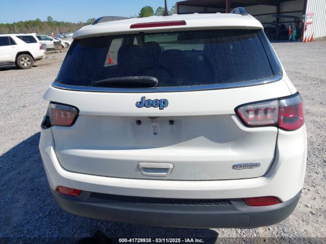 3C4NJCBB2JT182730 Jeep Compass Latitude Fwd