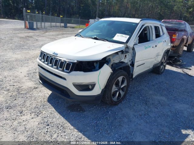 3C4NJCBB2JT182730 Jeep Compass Latitude Fwd