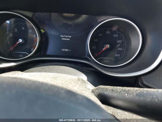 3C4NJCBB2JT182730 Jeep Compass Latitude Fwd