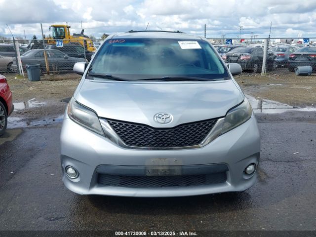5TDXK3DC0FS624353 Toyota Sienna Se 8 Passenger