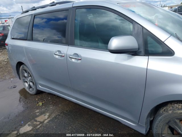 5TDXK3DC0FS624353 Toyota Sienna Se 8 Passenger