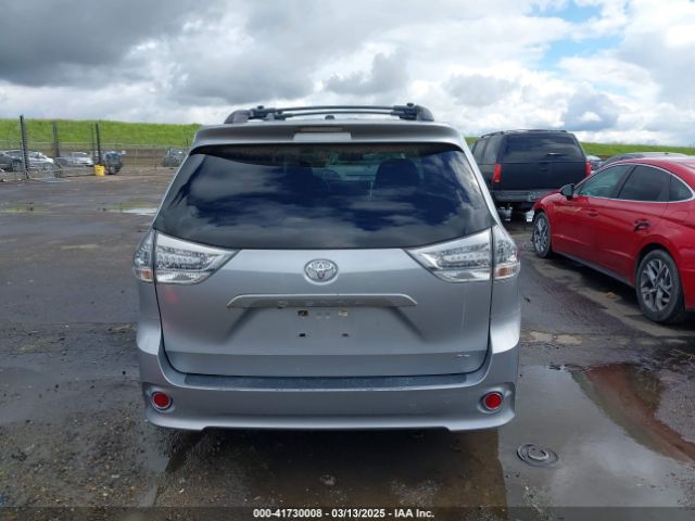 5TDXK3DC0FS624353 Toyota Sienna Se 8 Passenger