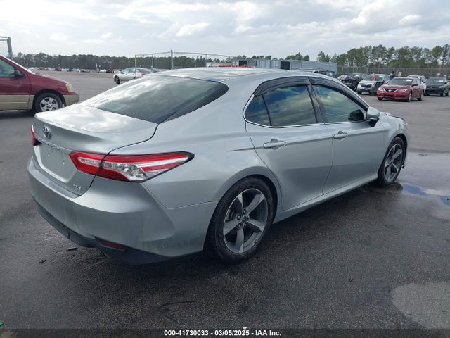 4T1B11HK1JU002685 Toyota CAMRY XLE