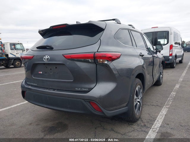5TDHZRBH8NS594485 Toyota Highlander Xle