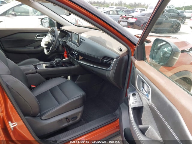 JN8AT3CA2MW019898 Nissan Rogue Sl Fwd