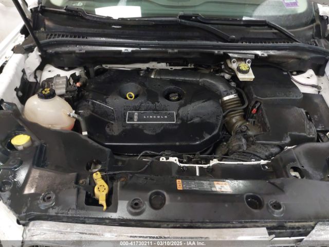 5LMCJ3D9XKUL17812 Lincoln Mkc Reserve