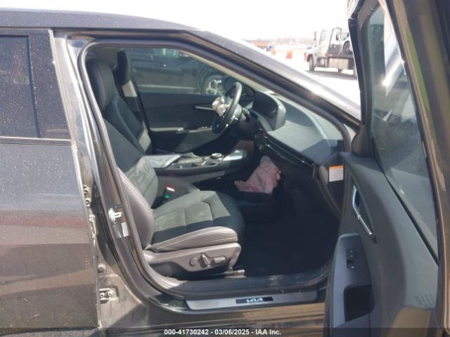 KNDC34LA6P5610899 KIA Ev6 Wind