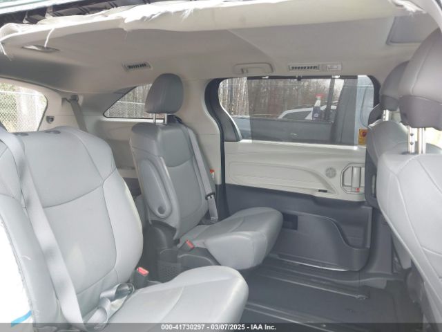 5TDYRKEC5PS139166 Toyota SIENNA XLE