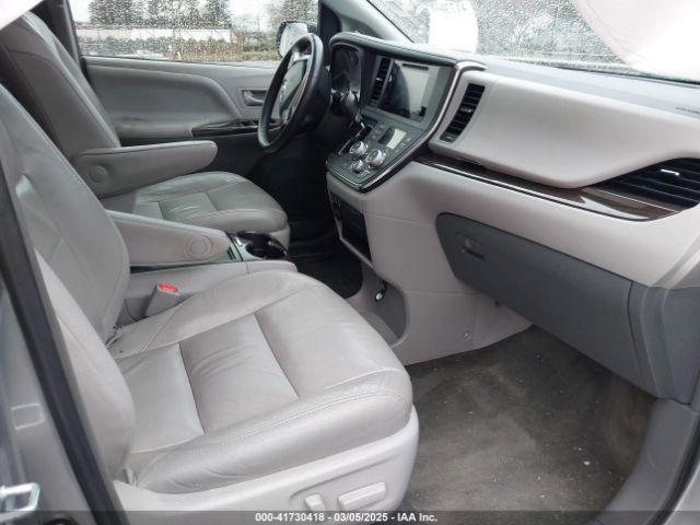 5TDYZ3DCXHS888196 Toyota Sienna Xle 8 Passenger