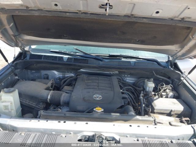 5TFUW5F12EX379093 Toyota Tundra Sr5 5.7l V8