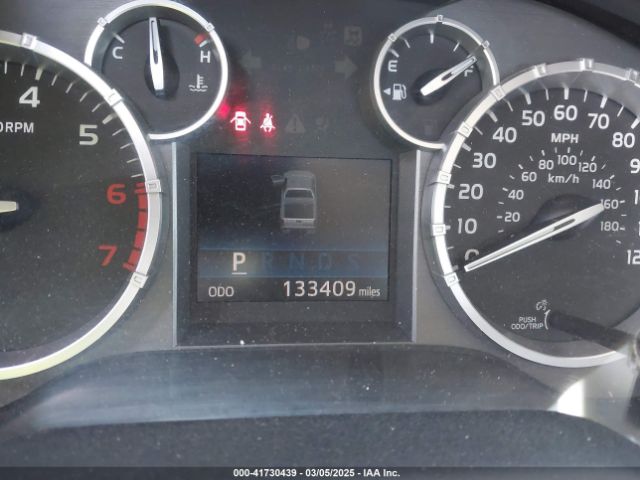 5TFUW5F12EX379093 Toyota Tundra Sr5 5.7l V8