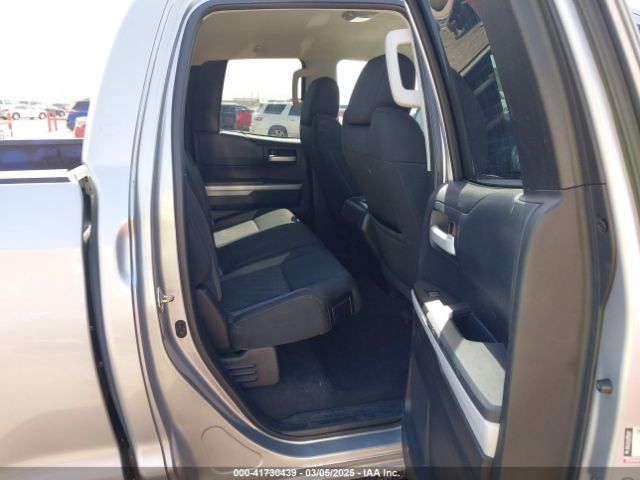 5TFUW5F12EX379093 Toyota Tundra Sr5 5.7l V8