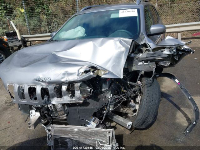 1C4PJLCB7MD126946 Jeep Cherokee Latitude Fwd