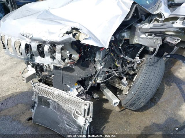 1C4PJLCB7MD126946 Jeep Cherokee Latitude Fwd