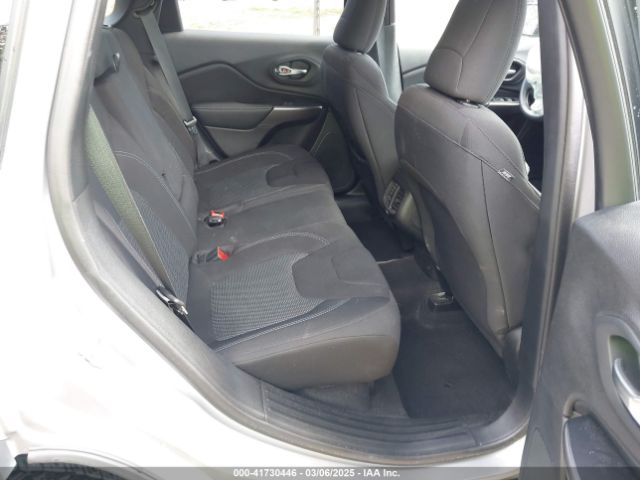 1C4PJLCB7MD126946 Jeep Cherokee Latitude Fwd