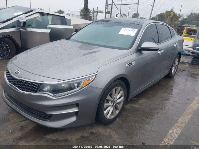 KIA OPTIMA EX 2018 5XXGU4L31JG231795 Image 2