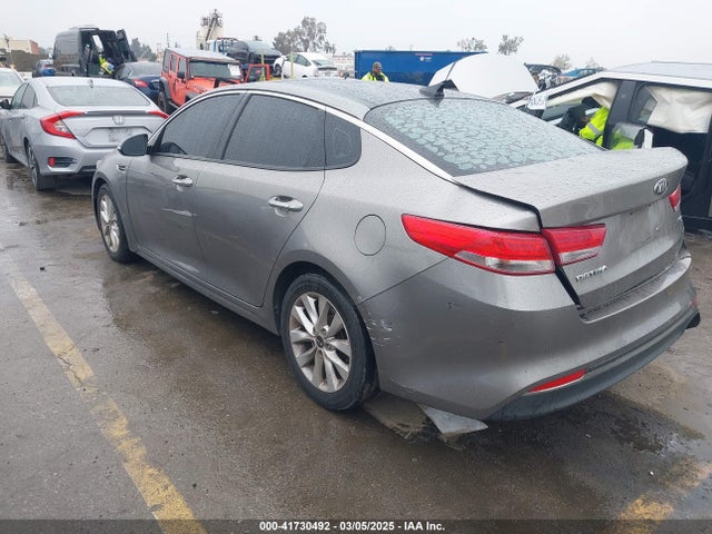 KIA OPTIMA EX 2018 5XXGU4L31JG231795 Image 3
