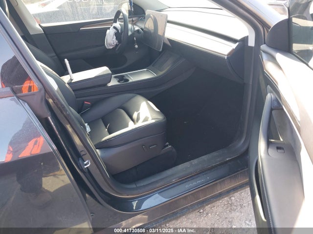 2024 TESLA MODEL Y 7SAYGDED8RF158346 Photo 4
