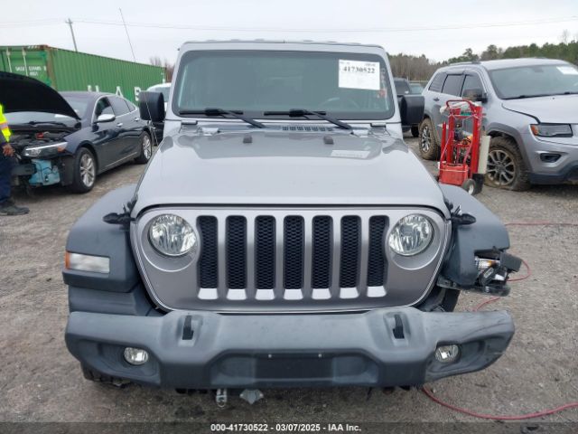 1C4HJXDG1JW133543 Jeep Wrangler Unlimited Sport S 4x4