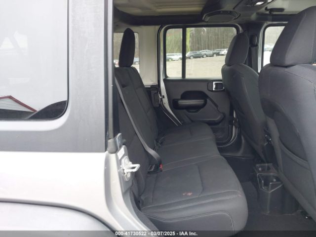 1C4HJXDG1JW133543 Jeep Wrangler Unlimited Sport S 4x4