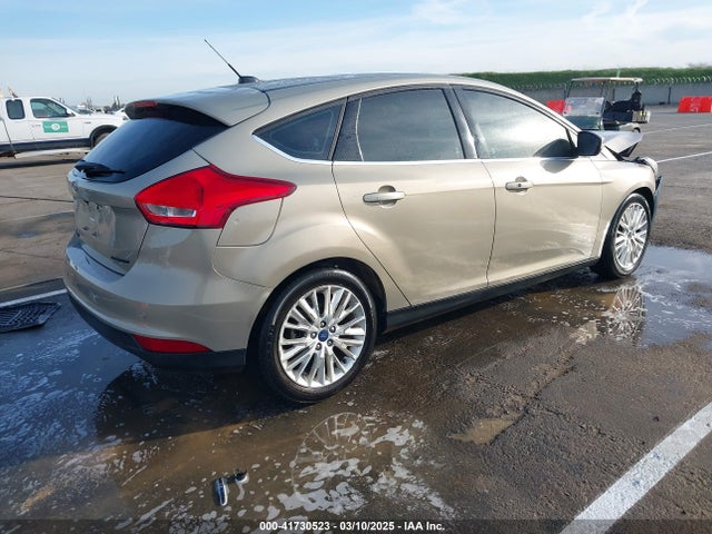 Ford Focus Titanium 2016 1FADP3N29GL256225 Image 4