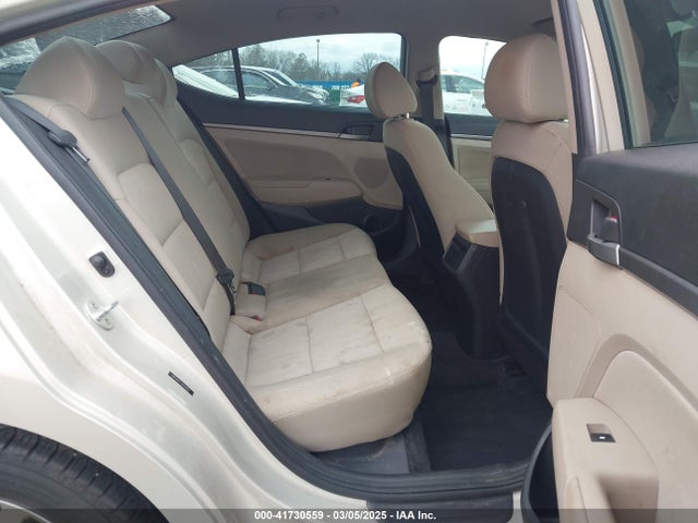 5NPD84LF1JH284826 Hyundai ELANTRA SEL