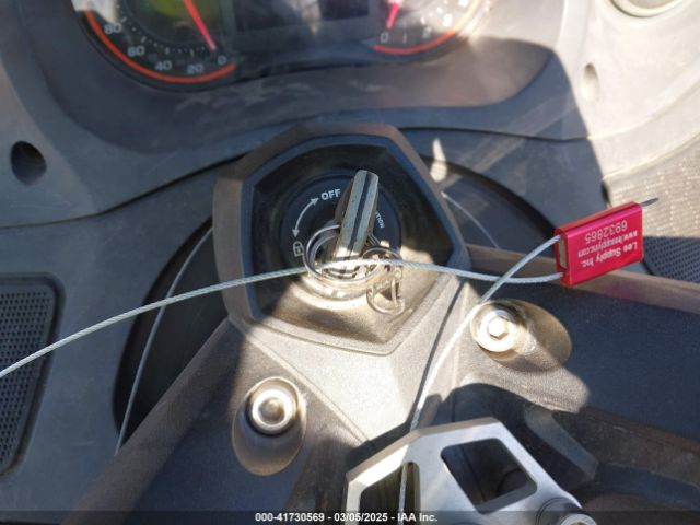 2013 CAN-AM SPYDER ROADSTER 2BXNBBC15DV002555 Photo 10