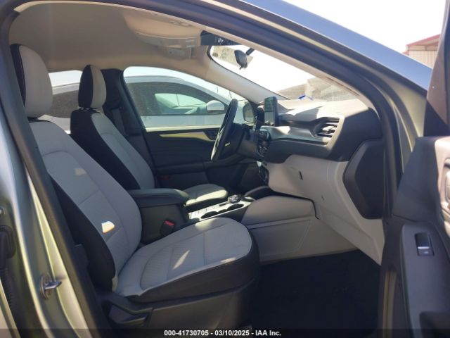 1FMCU0GN9PUB35527 Ford Escape Active
