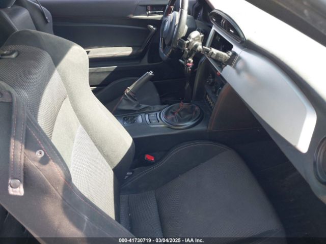 JF1ZNAA15H9705976 Toyota 86