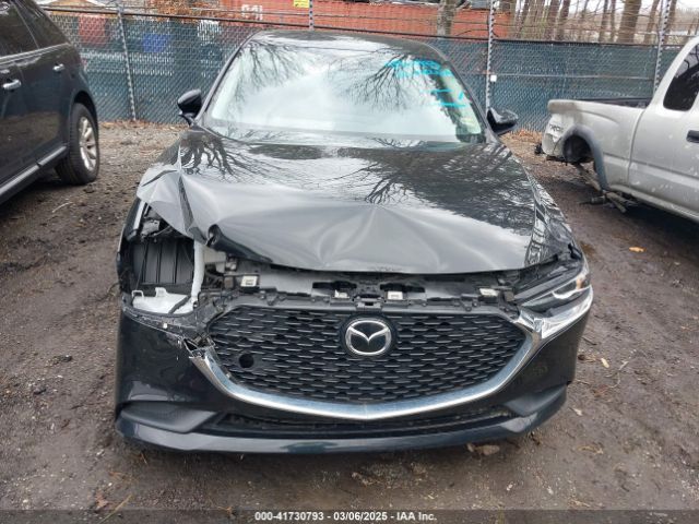 3MZBPAA71NM307765 Mazda Mazda3 2.0