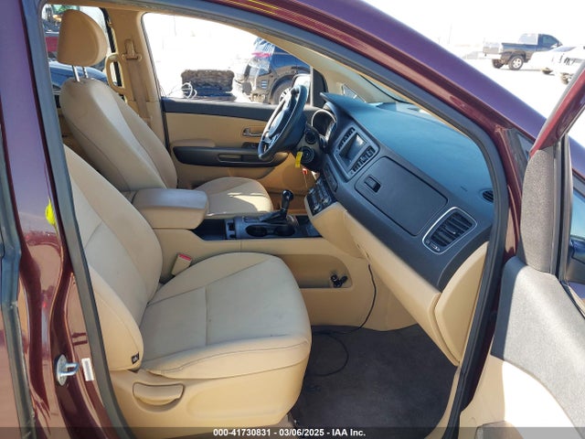 KIA SEDONA LX 2015 KNDMB5C18F6032973 Image 5
