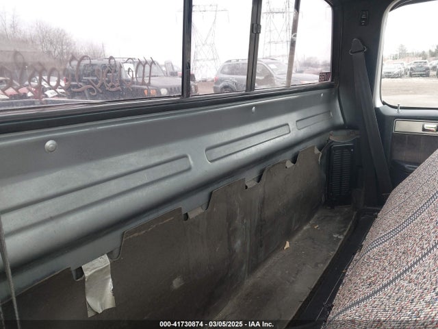 1986 GMC C1500 1GTDC14HXGF734893 Photo 7