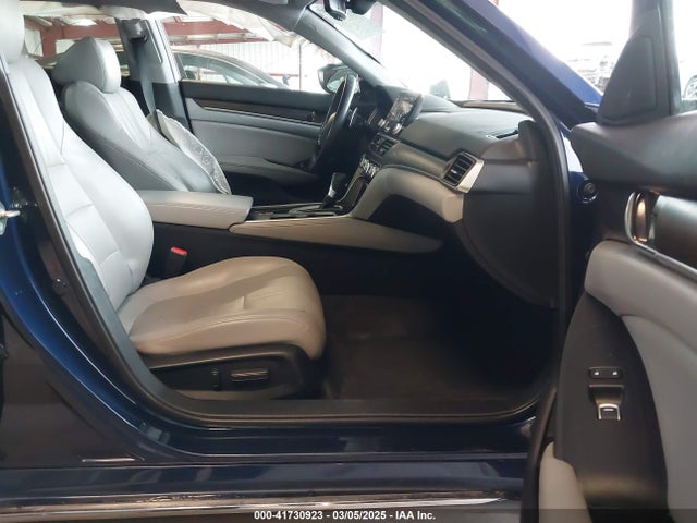 1HGCV1F98JA134505 Honda Accord Touring