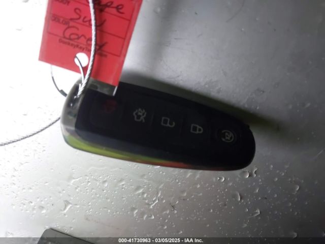 1FMCU0J97KUA35849 Ford Escape Titanium