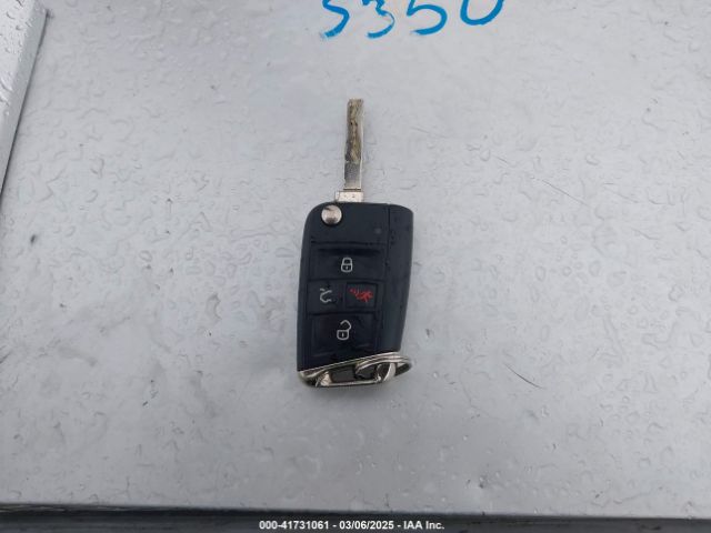 3VV2B7AX4JM140172 Volkswagen Tiguan 2.0t Se/2.0t Sel
