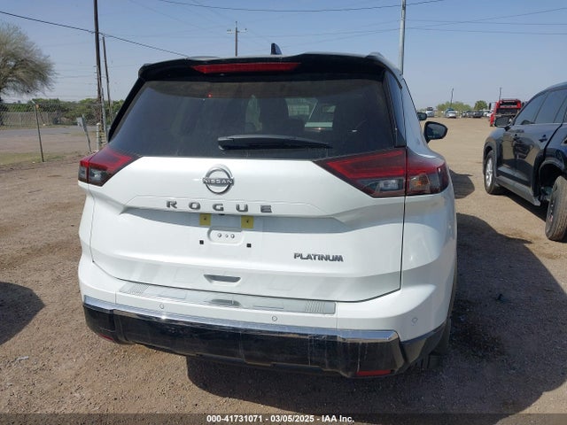 JN8BT3DC3RW071164 Nissan Rogue Platinum Fwd