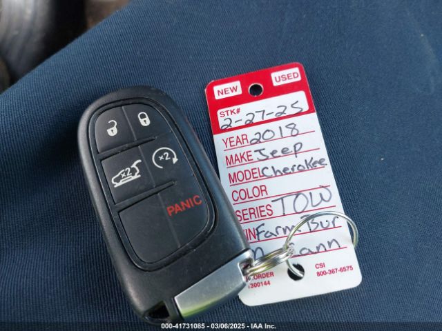 1C4PJLLXXJD606504 Jeep Cherokee Latitude Plus Fwd