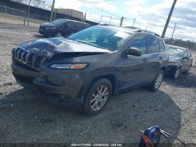 1C4PJLLXXJD606504 Jeep Cherokee Latitude Plus Fwd