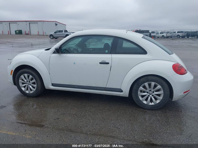 Volkswagen Beetle 1.8t Entry 2014 3VWF17AT9EM646177 Image 14