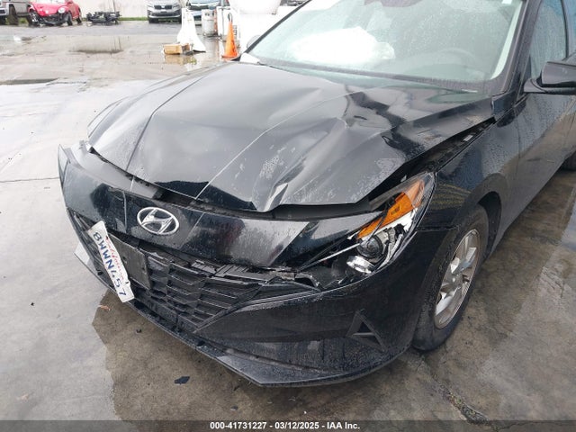 KMHLL4AG8MU071156 Hyundai ELANTRA SE