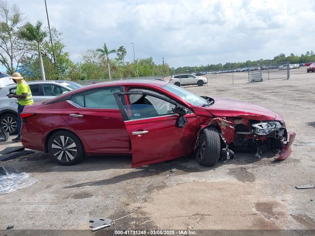 1N4BL4DV9MN370021 Nissan Altima Sv Fwd