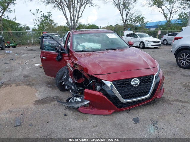 1N4BL4DV9MN370021 Nissan Altima Sv Fwd
