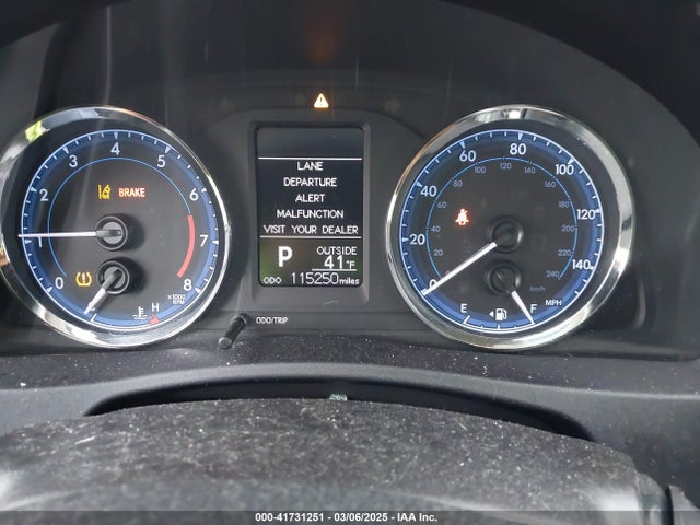 2T1BURHE3KC204852 Toyota COROLLA LE