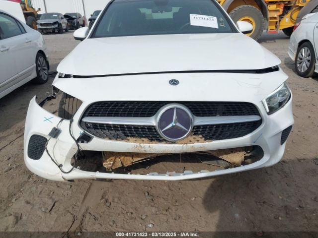 WDD3G4EB6KW020804 Mercedes-Benz A 220